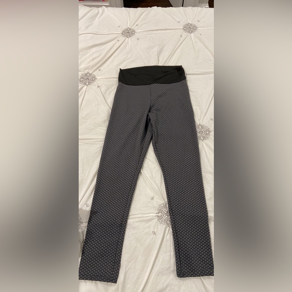 Amazon Butt-Scrunch Athletic Leggings